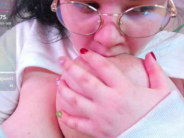 Ponchik_ponponchik webcam