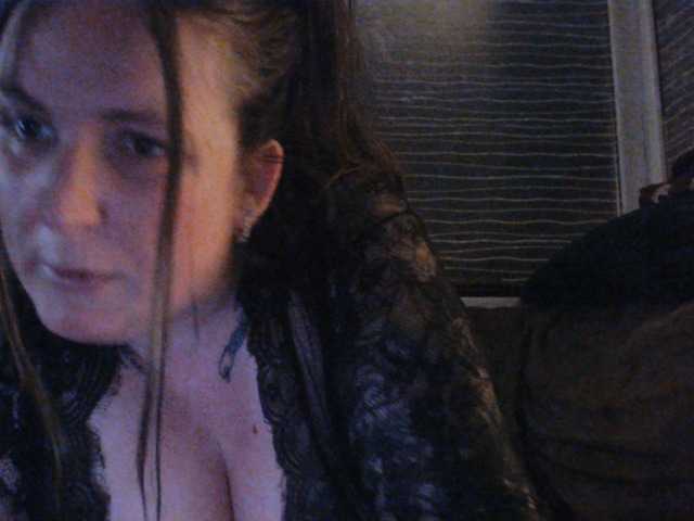 Harleyslut's BongaCams show and profile