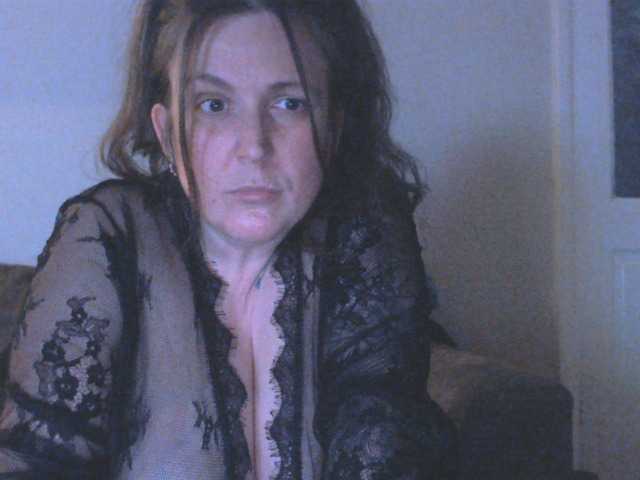 Harleyslut's BongaCams show and profile