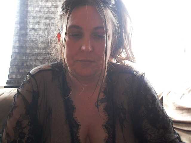 Harleyslut's BongaCams show and profile