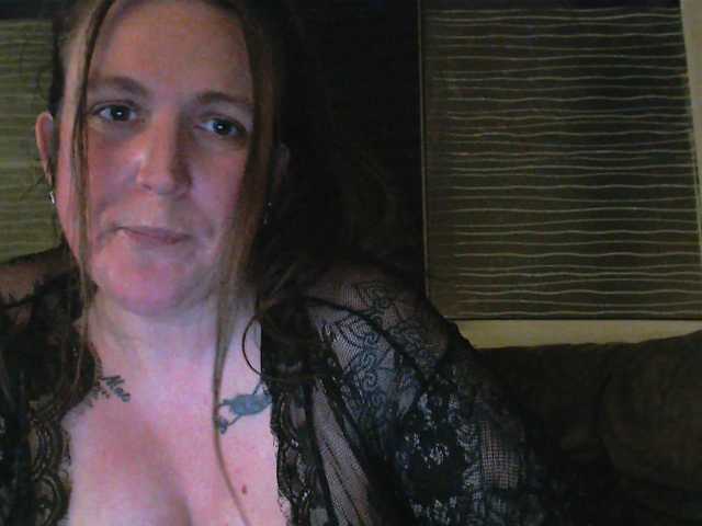 Harleyslut's BongaCams show and profile