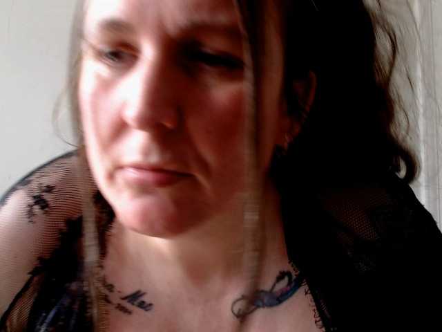 Harleyslut's BongaCams show and profile