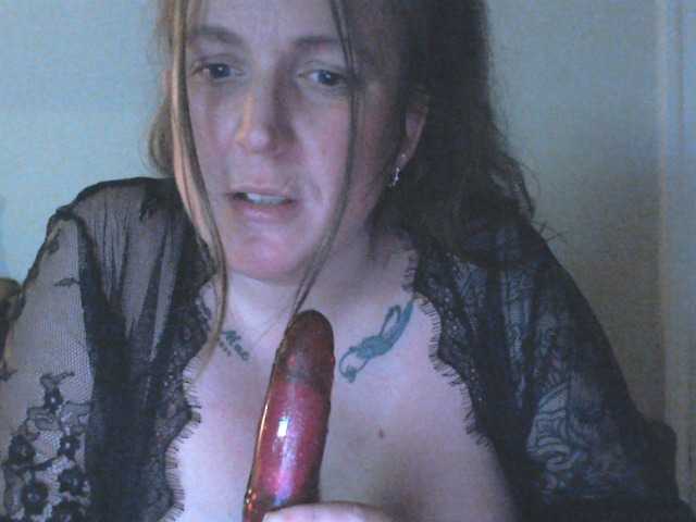 Harleyslut's BongaCams show and profile