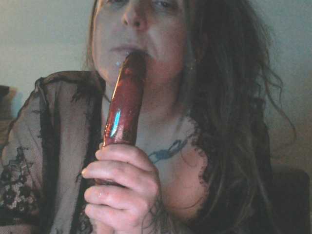 Harleyslut's BongaCams show and profile