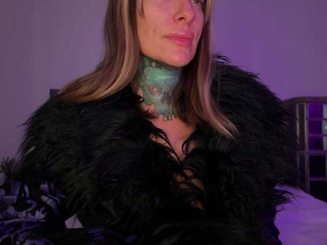 iiixbostonxiii's BongaCams show and profile