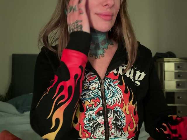 iiixbostonxiii's BongaCams show and profile