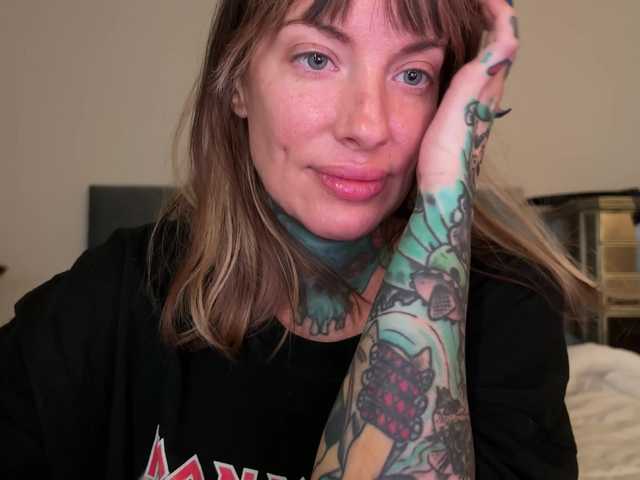 iiixbostonxiii's BongaCams show and profile