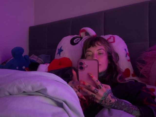 iiixbostonxiii's BongaCams show and profile