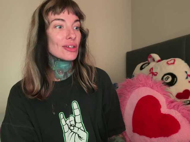 iiixbostonxiii's BongaCams show and profile