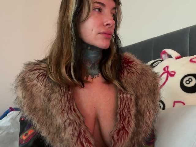 iiixbostonxiii's BongaCams show and profile