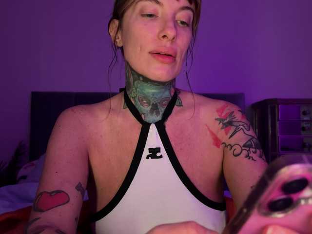 iiixbostonxiii's BongaCams show and profile