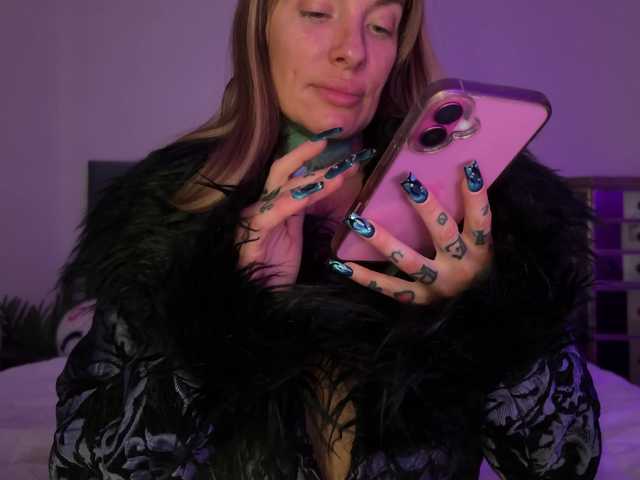 iiixbostonxiii's BongaCams show and profile