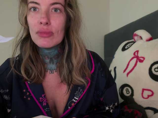 iiixbostonxiii's BongaCams show and profile