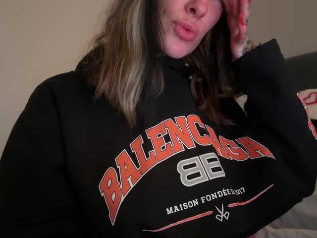 iiixbostonxiii's BongaCams show and profile