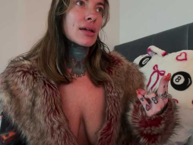 iiixbostonxiii's BongaCams show and profile