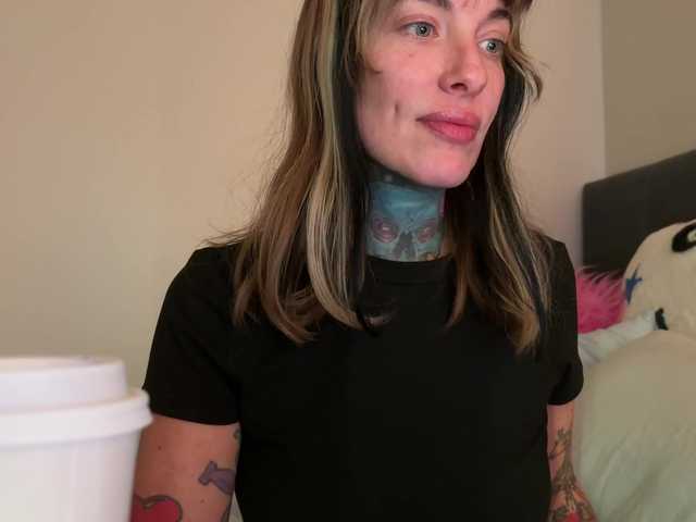 iiixbostonxiii's BongaCams show and profile