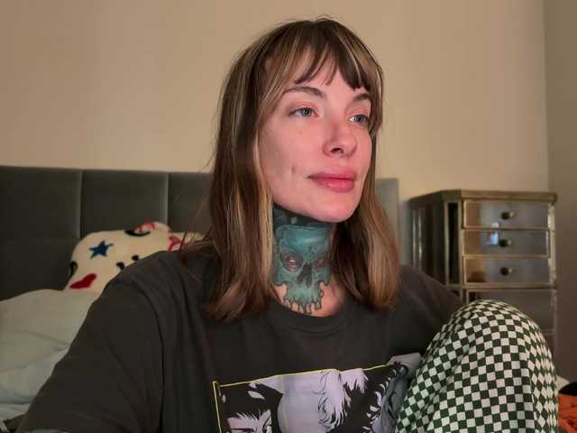 iiixbostonxiii's BongaCams show and profile