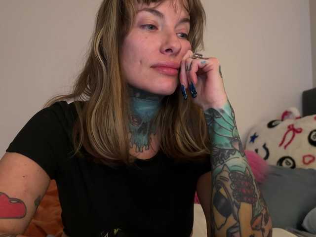 iiixbostonxiii's BongaCams show and profile