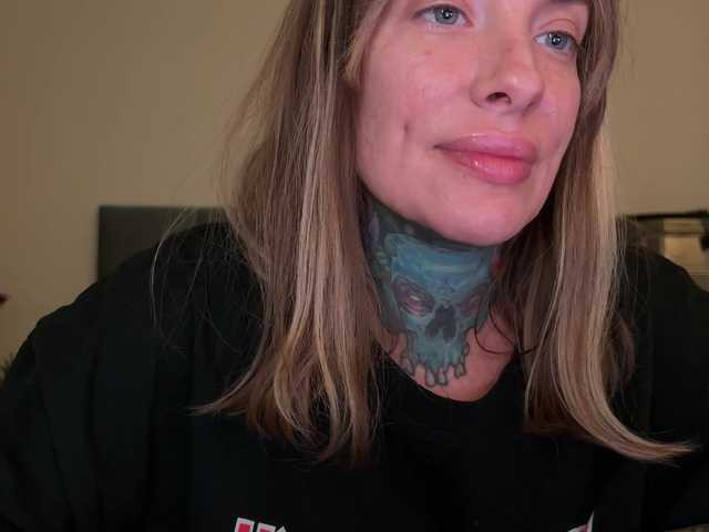 iiixbostonxiii's BongaCams show and profile