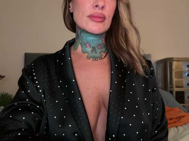 iiixbostonxiii's BongaCams show and profile