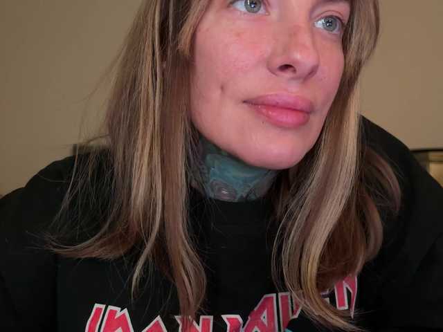 iiixbostonxiii's BongaCams show and profile