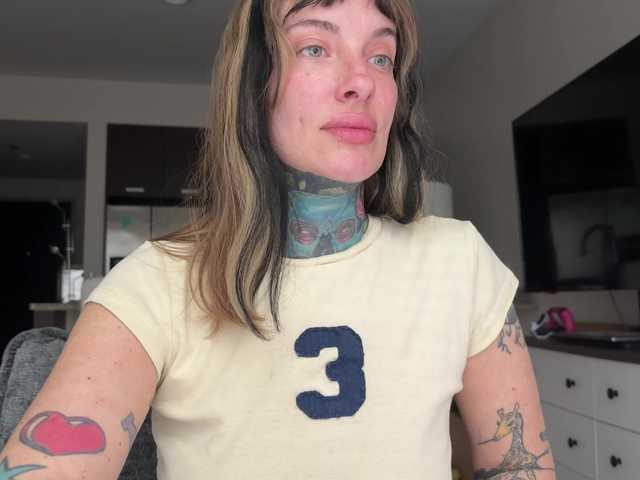 iiixbostonxiii's BongaCams show and profile