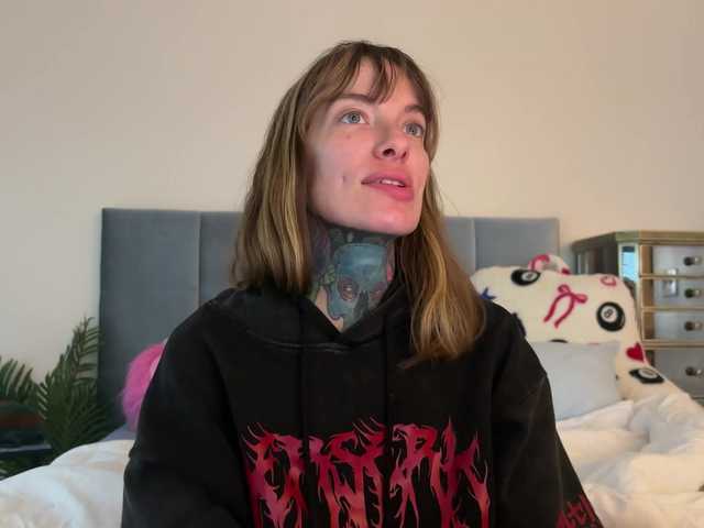 iiixbostonxiii's BongaCams show and profile