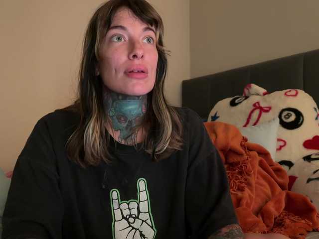 iiixbostonxiii's BongaCams show and profile