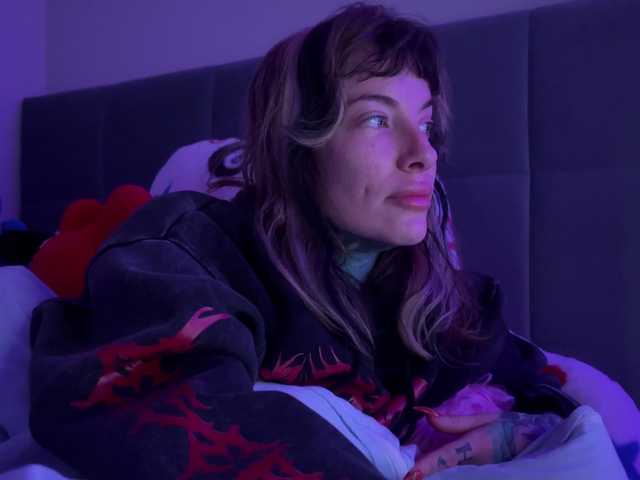 iiixbostonxiii's BongaCams show and profile