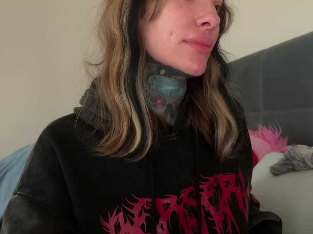 iiixbostonxiii's BongaCams show and profile