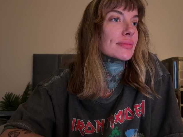 iiixbostonxiii's BongaCams show and profile