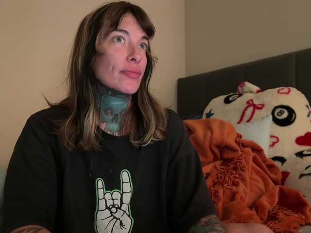 iiixbostonxiii's BongaCams show and profile