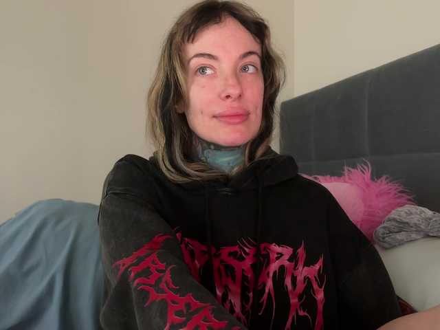 iiixbostonxiii's BongaCams show and profile