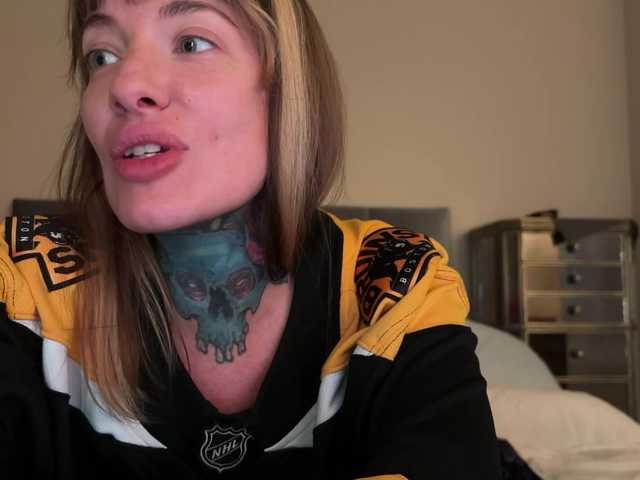 iiixbostonxiii's BongaCams show and profile