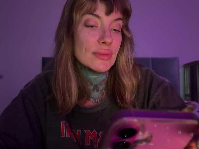 iiixbostonxiii's BongaCams show and profile