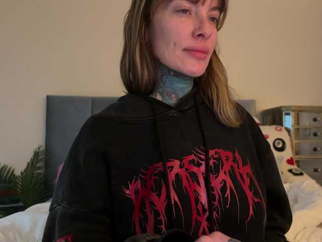 iiixbostonxiii's BongaCams show and profile