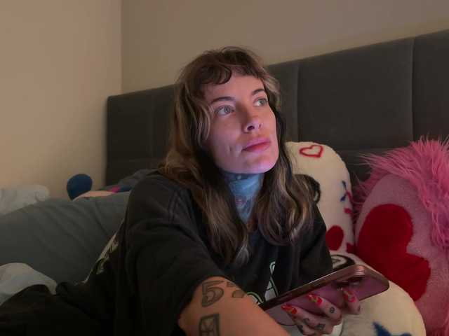 iiixbostonxiii's BongaCams show and profile