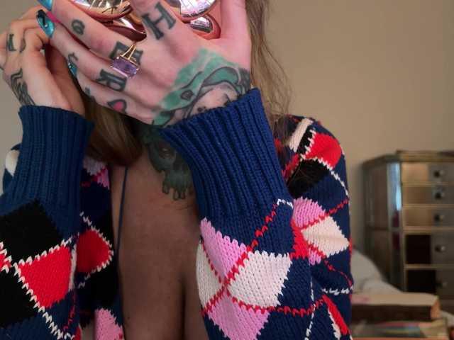 iiixbostonxiii's BongaCams show and profile