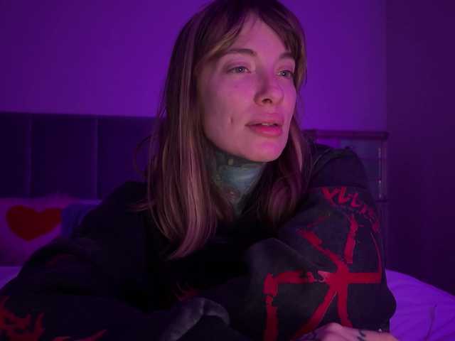 iiixbostonxiii's BongaCams show and profile