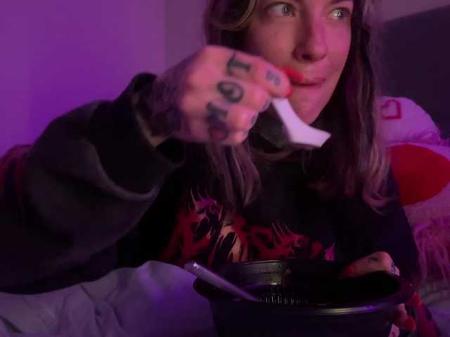 iiixbostonxiii's BongaCams show and profile