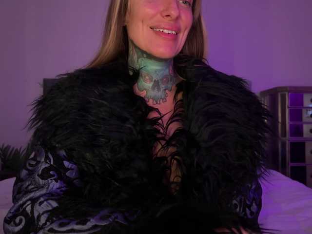 iiixbostonxiii's BongaCams show and profile