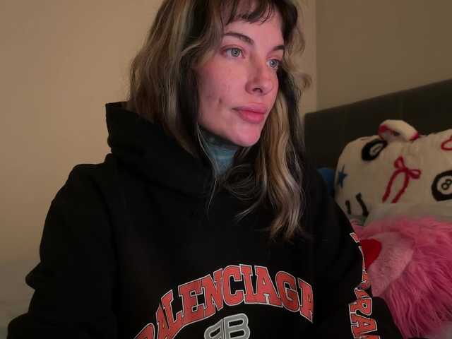 iiixbostonxiii's BongaCams show and profile