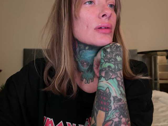 iiixbostonxiii's BongaCams show and profile