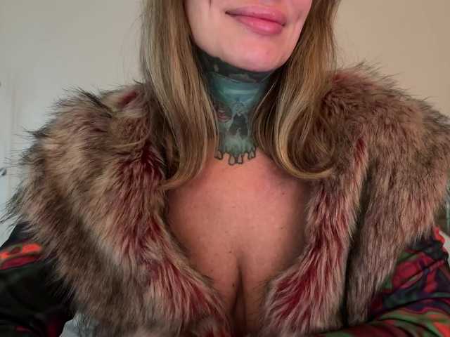 iiixbostonxiii's BongaCams show and profile