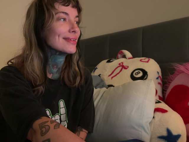 iiixbostonxiii's BongaCams show and profile