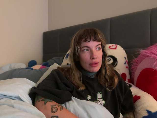 iiixbostonxiii's BongaCams show and profile