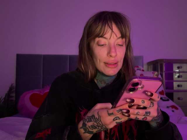 iiixbostonxiii's BongaCams show and profile