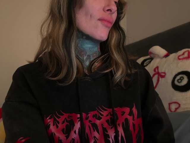 iiixbostonxiii's BongaCams show and profile