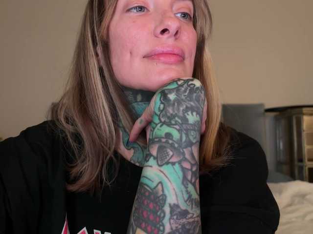 iiixbostonxiii's BongaCams show and profile