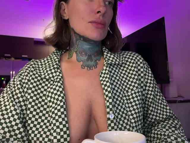 iiixbostonxiii Live Webcam on BongaCams